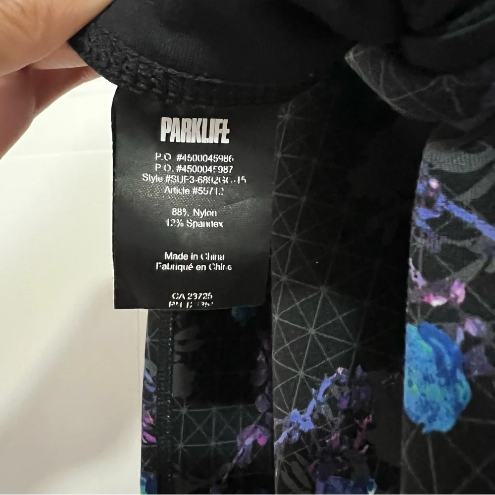 Aritzia Black and Blue Floral Leggings - Picture 6 of 7